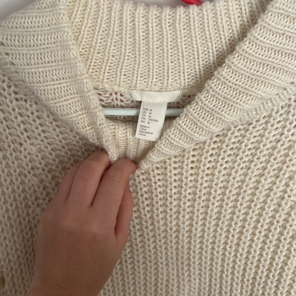 Cream coloured H&M chunky knit sweater - Picture 2 of 3